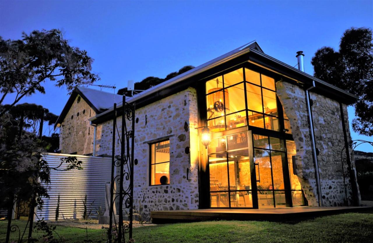 The Old Chaff Mill Organic Vineyard Retreat Bed & Breakfast Sellicks Hill ภายนอก รูปภาพ