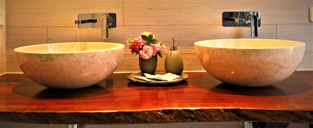 The Old Chaff Mill Organic Vineyard Retreat Bed & Breakfast Sellicks Hill ภายนอก รูปภาพ