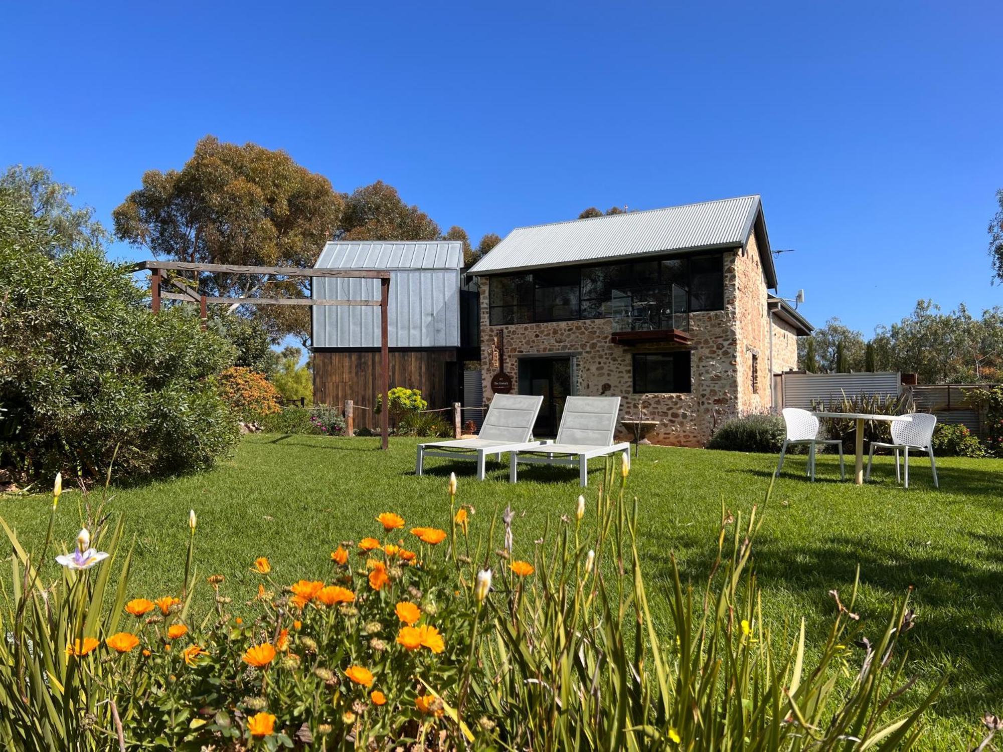 The Old Chaff Mill Organic Vineyard Retreat Bed & Breakfast Sellicks Hill ภายนอก รูปภาพ